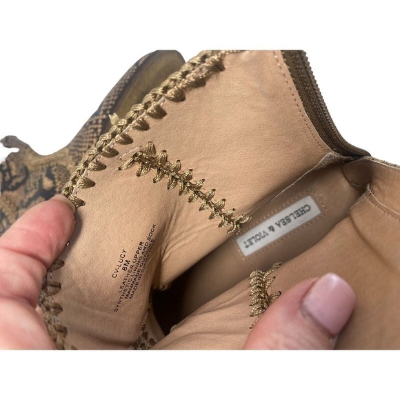 CHELSEA & VIOLET Women’s Snake Print Lucy Boots Size 8M - Picture 6 of 6